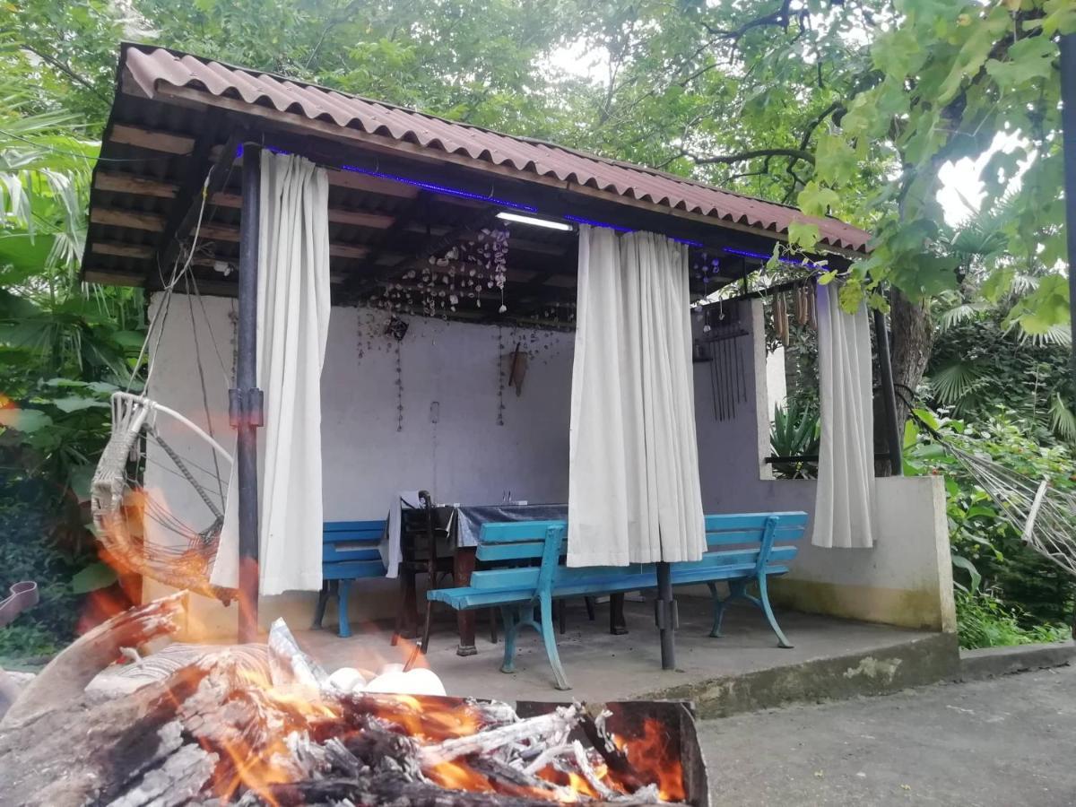 Achi Guest House Makhinjauri Exterior foto